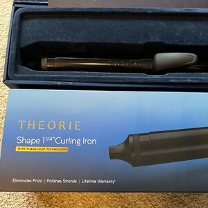 Theorie Shape 1 1/4” Shape Curling Iron like brand new!